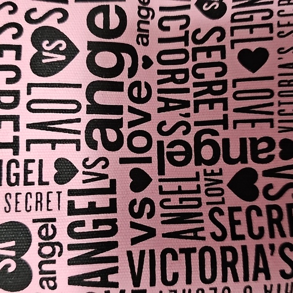 NWT Victoria's Secret Pink and Black Travel Bag with Graphic Design - Picture 8 of 8